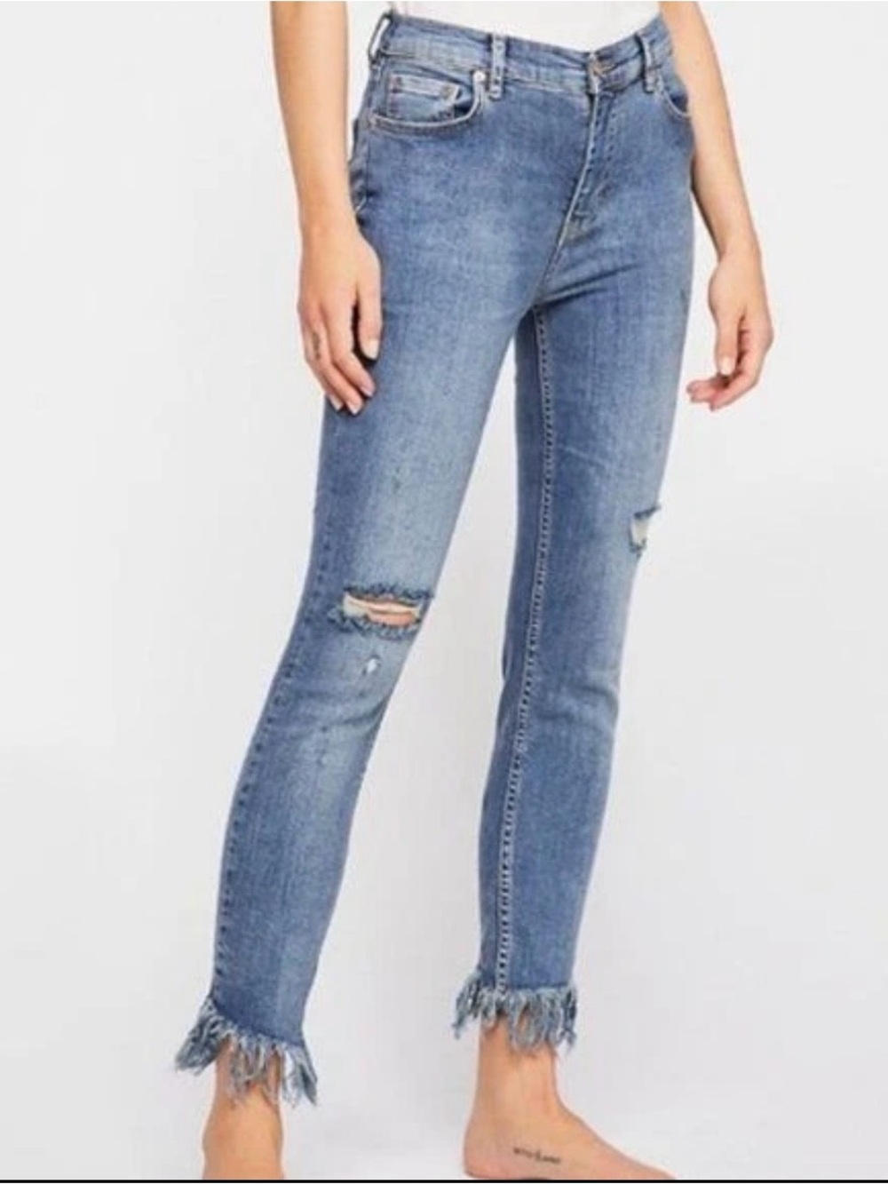 Free People women’s Great Heights waist 31 frayed ankle distressed skinny jeans